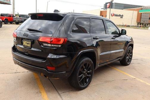 2022 Jeep Grand Cherokee WK Laredo