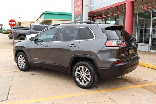 2022 Jeep Cherokee Latitude Lux
