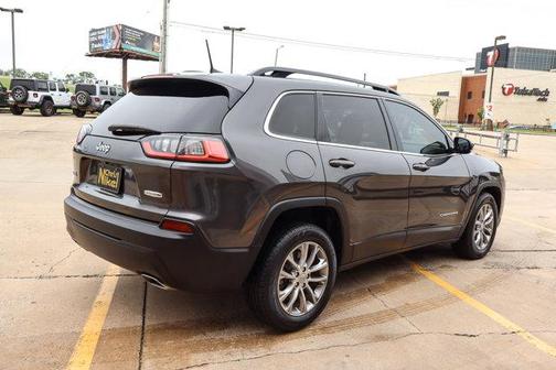 2022 Jeep Cherokee Latitude Lux