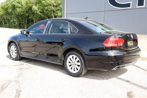 2014 Volkswagen Passat Auto Wolfsburg Ed