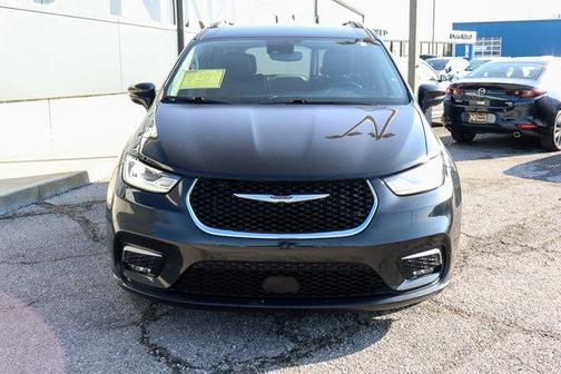 2021 Chrysler Pacifica Touring-L