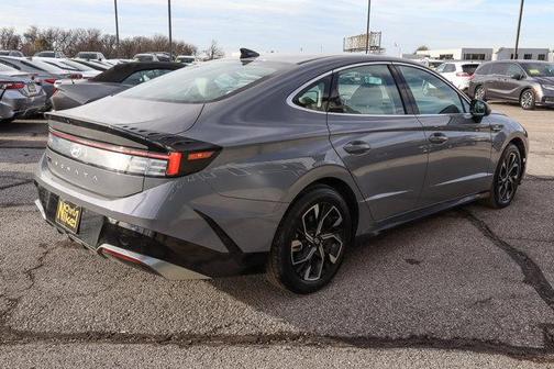 2025 Hyundai SONATA SEL