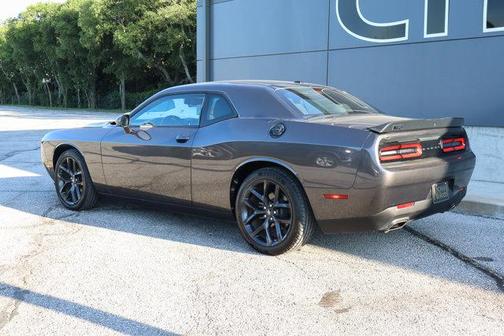 2022 Dodge Challenger SXT