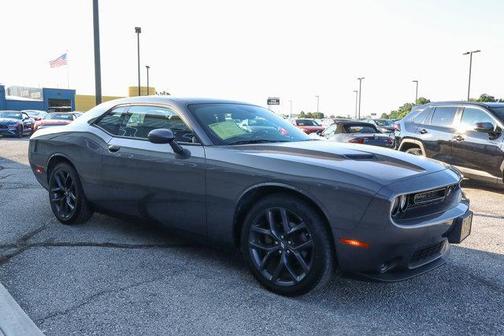 2022 Dodge Challenger SXT
