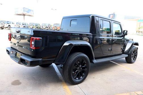 2023 Jeep Gladiator Overland