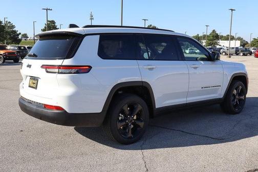 2025 Jeep Grand Cherokee L Laredo