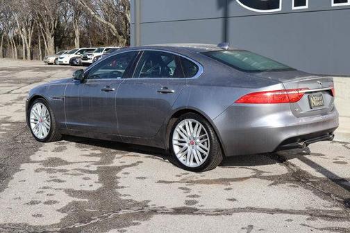 2020 Jaguar XF 30t Prestige