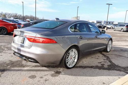 2020 Jaguar XF 30t Prestige