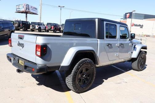 2023 Jeep Gladiator Sport