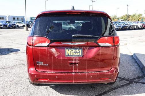 2021 Chrysler Voyager LX