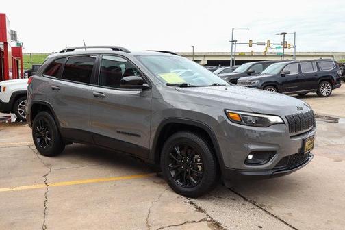 2023 Jeep Cherokee Altitude Lux