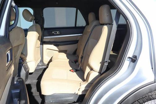 2017 Ford Explorer Base