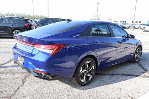 2021 Hyundai ELANTRA SEL