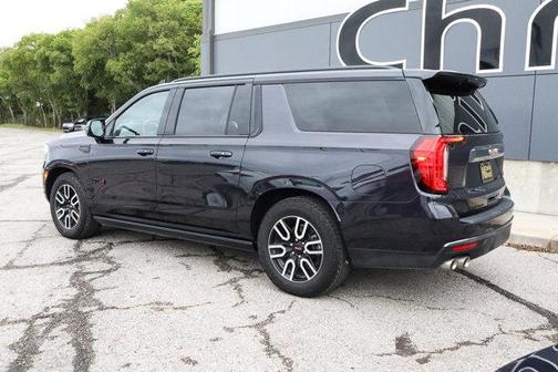 2024 GMC Yukon XL AT4