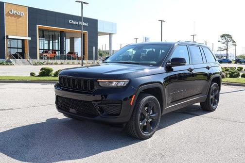 2025 Jeep Grand Cherokee Laredo
