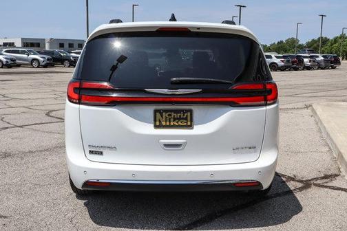 2023 Chrysler Pacifica Limited