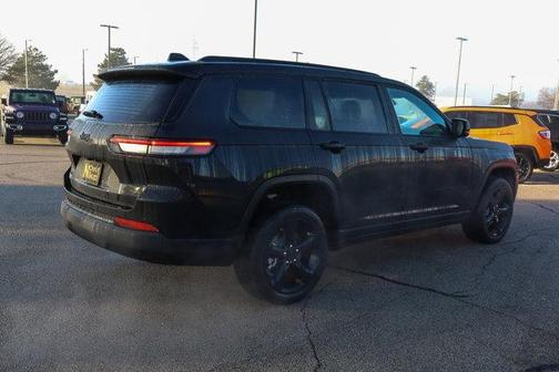 2025 Jeep Grand Cherokee L Laredo