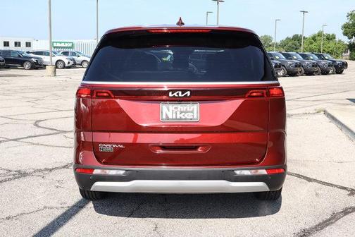 2024 Kia Carnival LX