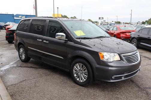 2015 Chrysler Town & Country Touring-L