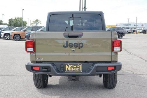 41 2027 Jeep Gladiator Sport