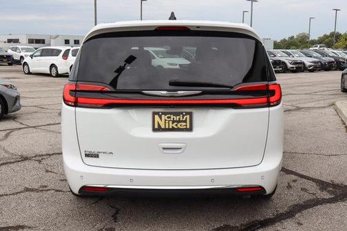 2023 Chrysler Pacifica Touring-L