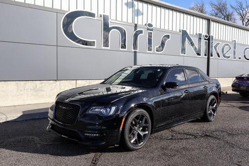 2023 Chrysler 300 Touring L