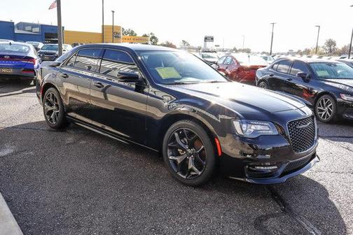 2023 Chrysler 300 Touring L