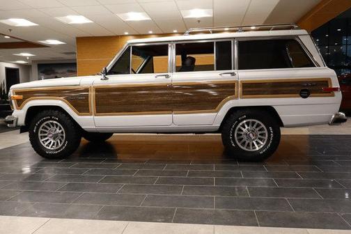 1987 Jeep Grand Wagoneer 4WD