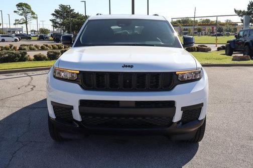 2025 Jeep Grand Cherokee L Laredo