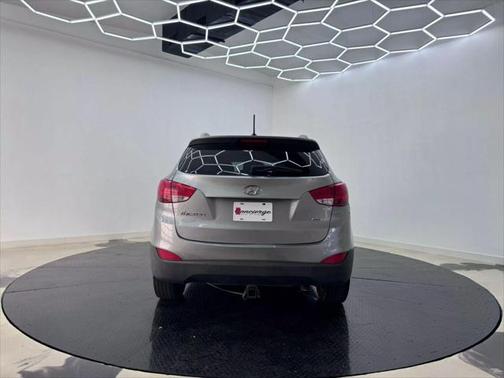 2015 Hyundai TUCSON SE