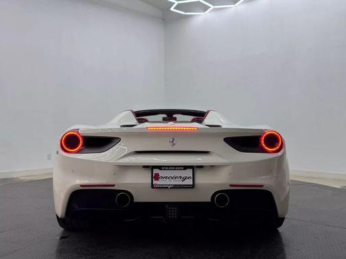 2018 Ferrari 488 Spider Base