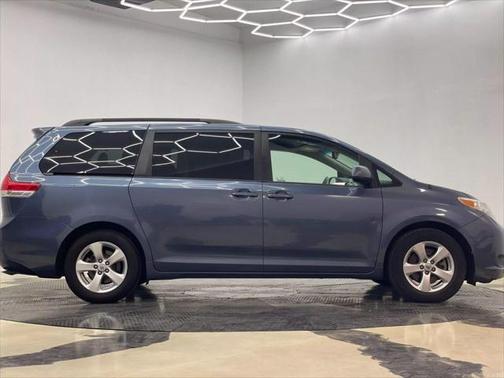 2014 Toyota Sienna LE