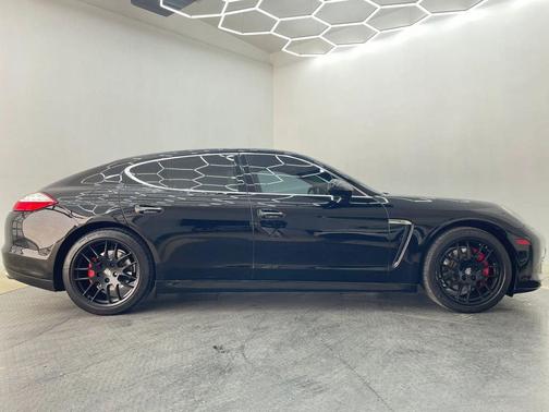 Black 2013 Porsche Panamera 4