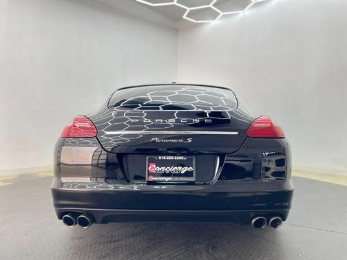 Black 2013 Porsche Panamera 4