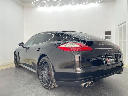 Black 2013 Porsche Panamera 4