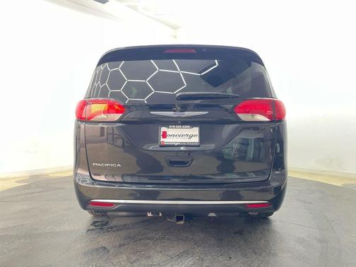 2020 Chrysler Pacifica Touring