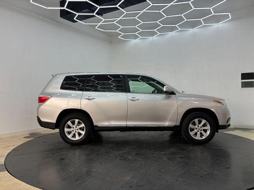 2013 Toyota Highlander SE
