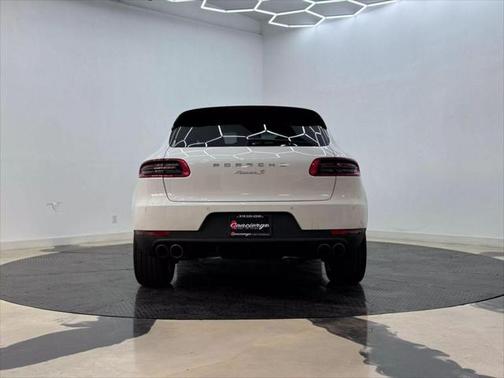 2016 Porsche Macan S