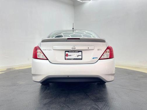 2016 Nissan Versa 1.6 SV