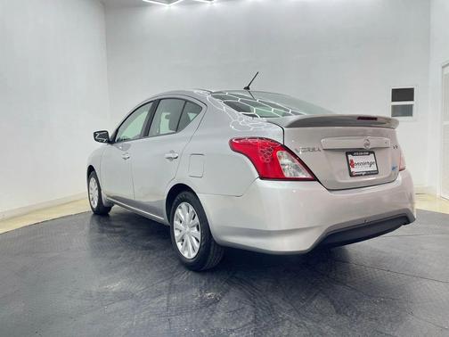 2016 Nissan Versa 1.6 SV