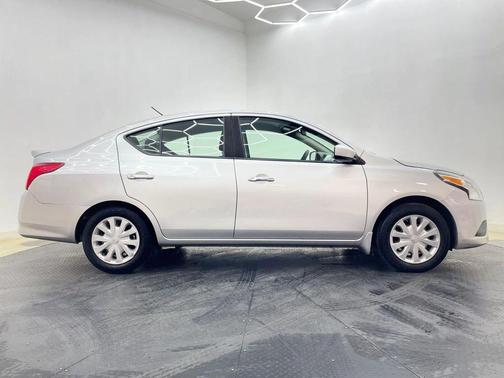 2016 Nissan Versa 1.6 SV