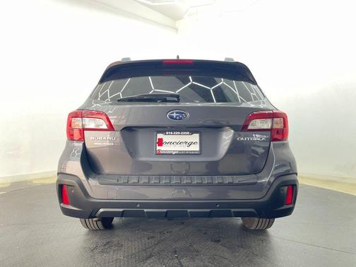 Gray 2018 Subaru Outback 2.5i Limited