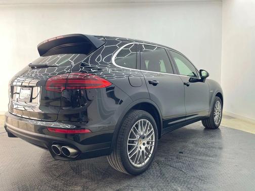 2016 Porsche Cayenne Cayenne S E-Hybrid