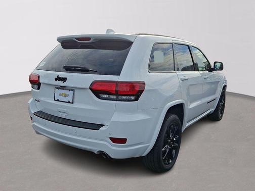 2022 Jeep Grand Cherokee Laredo
