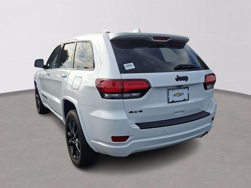 2022 Jeep Grand Cherokee Laredo