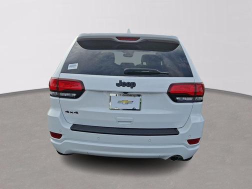 2022 Jeep Grand Cherokee Laredo