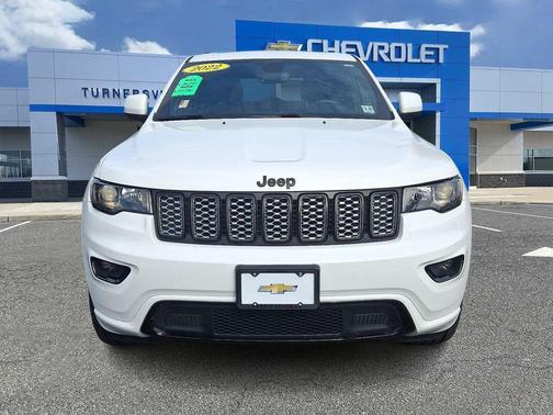 2022 Jeep Grand Cherokee Laredo