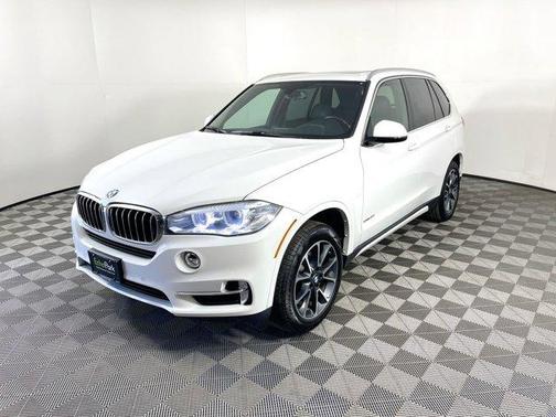 Photo 3 of 35 of 2018 BMW X5 sDrive35i