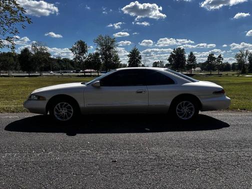 1998 Lincoln Mark VIII Base
