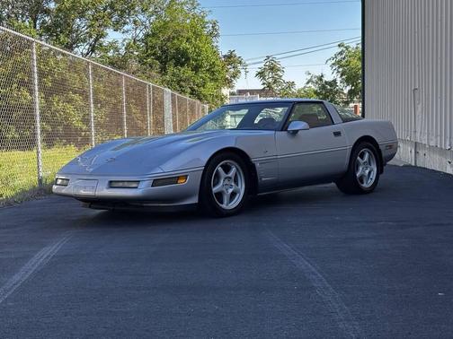 Silver 1996 Chevrolet Corvette Base